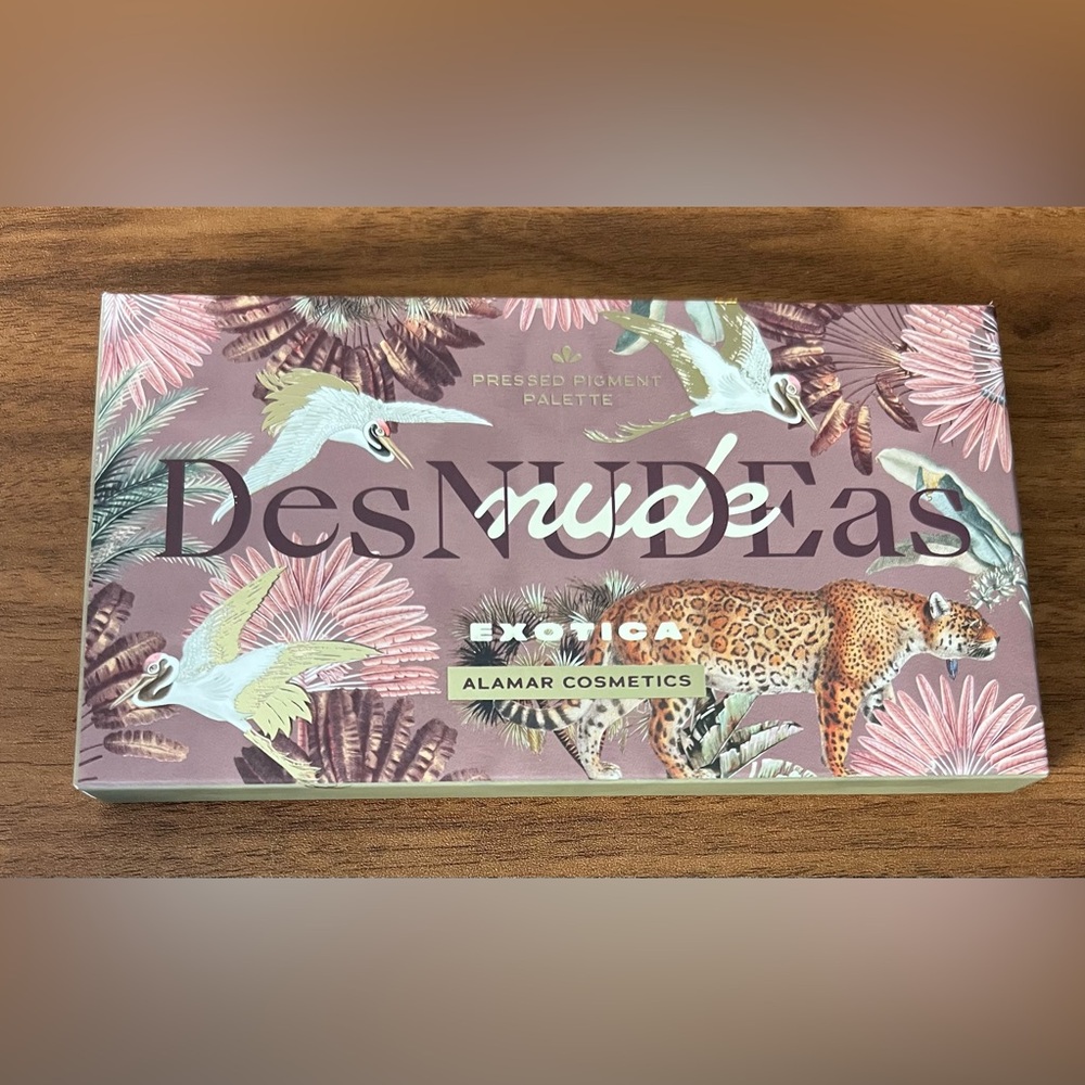Alamar Cosmetics DesNUDEas Exotica Pressed Pigment 8 Ct Eyeshadow Palette NIB!